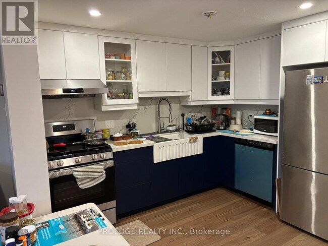 Building Photo - 86 Activa Ave