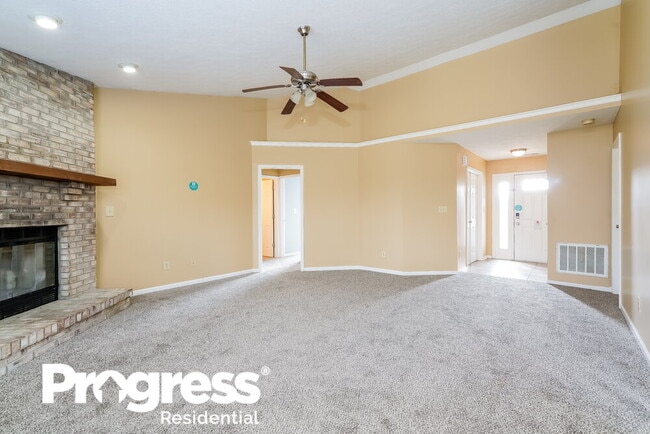 Foto del edificio - 8532 Midsummer Dr