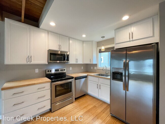Building Photo - 2 br, 1.5 bath House - 5 W. Citra Street