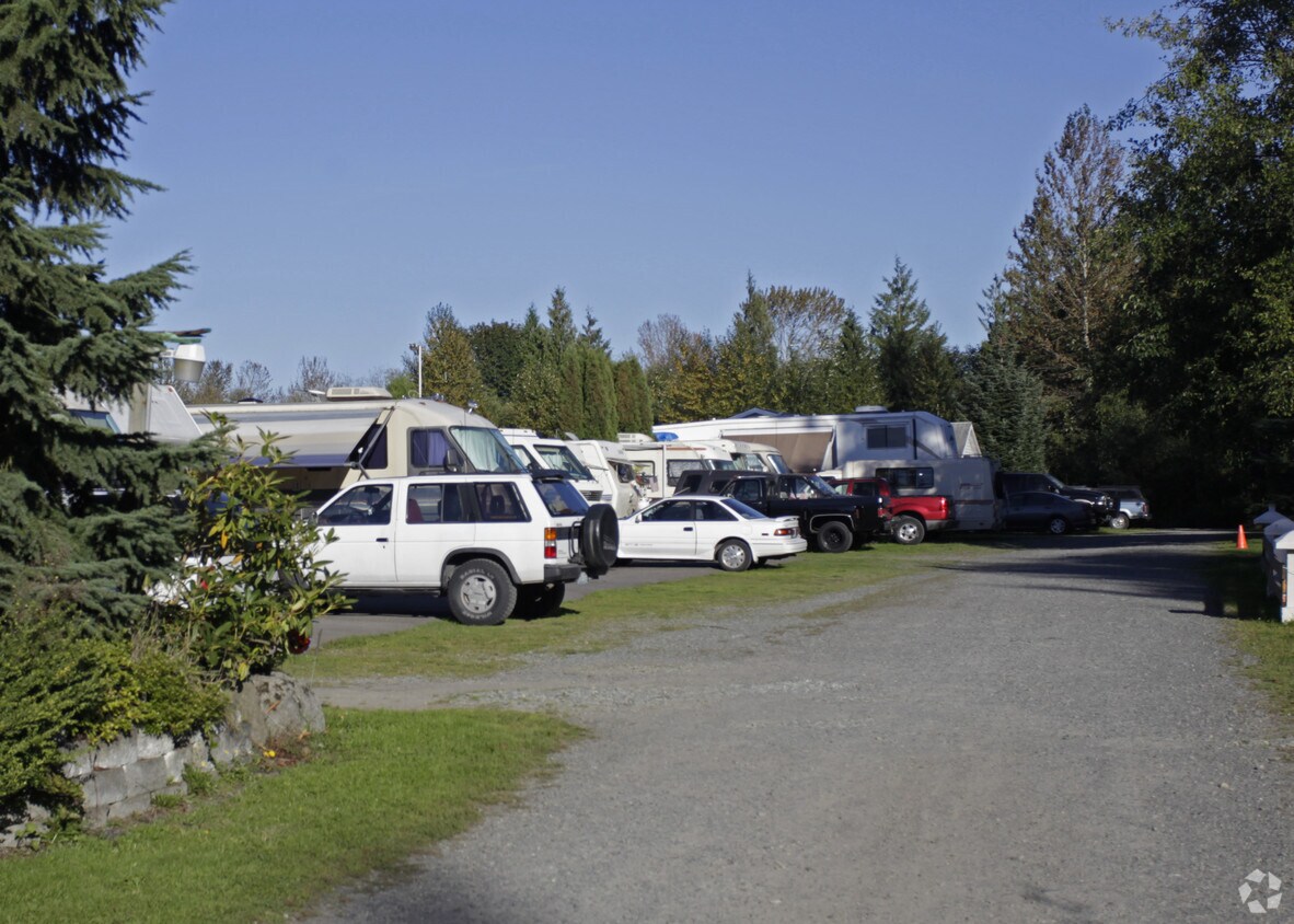 Building Photo - 10925 Evergreen Way