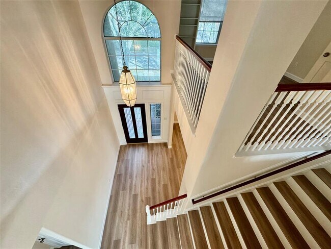 Foto del edificio - 1818 Maidenhair Ln