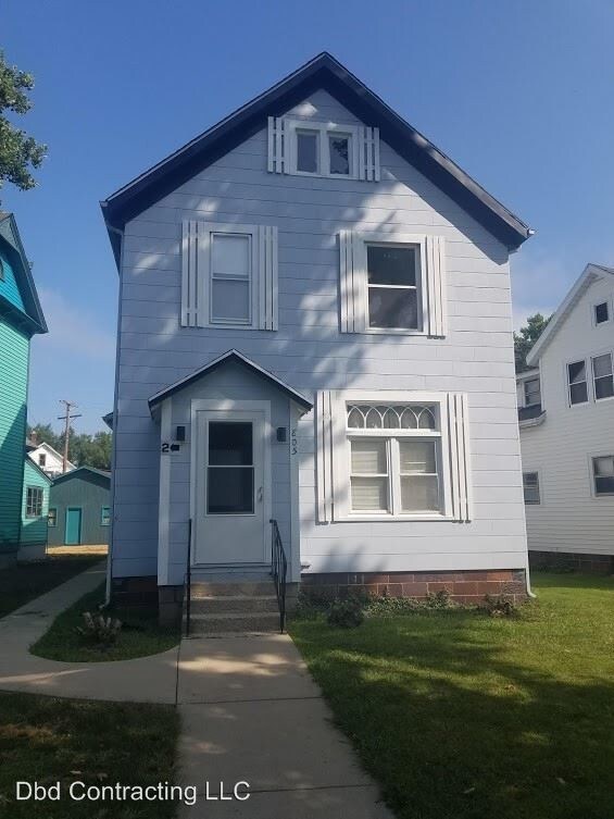 Primary Photo - 805 Columbia Ave