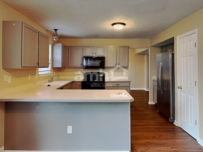 Foto del edificio - 1777 Woodstock Dr