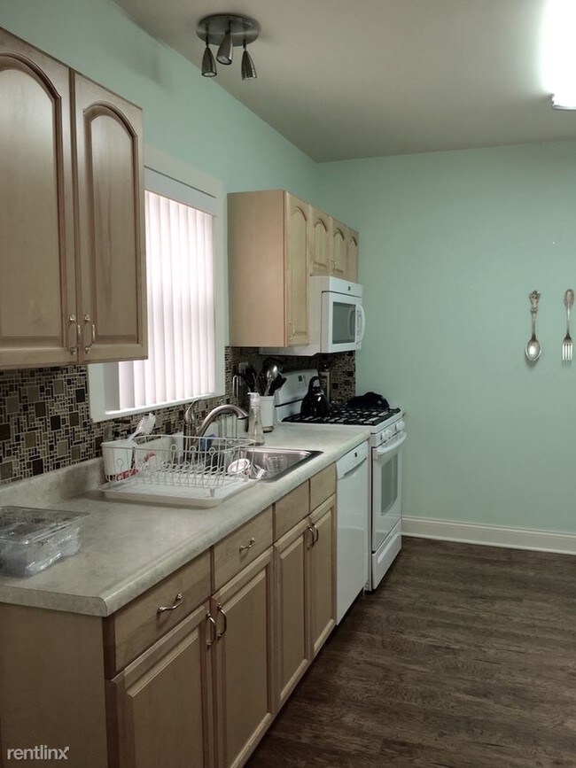 Building Photo - 2 br, 2 bath Condo - 2255 W Huron St