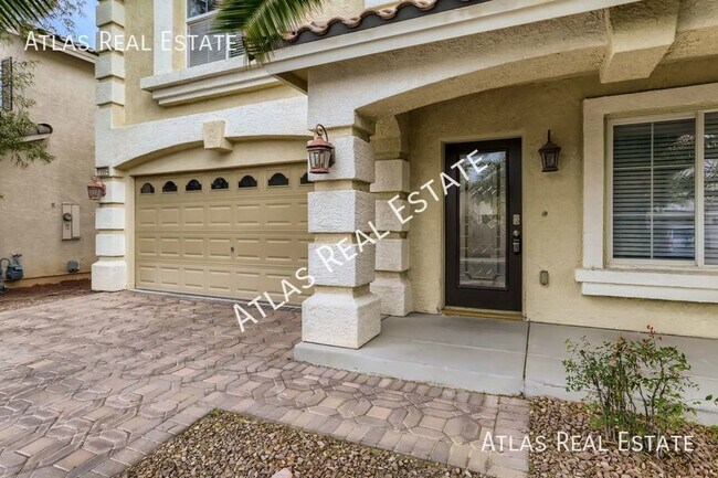 Building Photo - Stunning 2 Story 3 Bed/3 Bath Home in Las ...