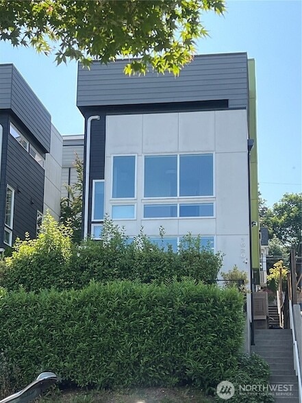 Primary Photo - 1529 19th Ave