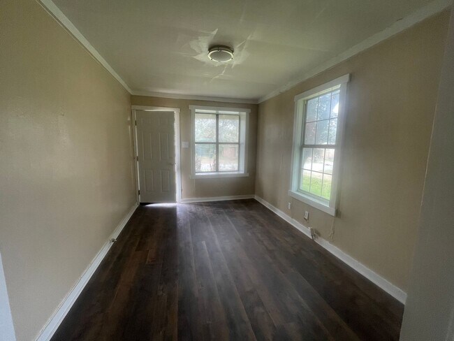 Foto del edificio - 1220 S Francis Ave