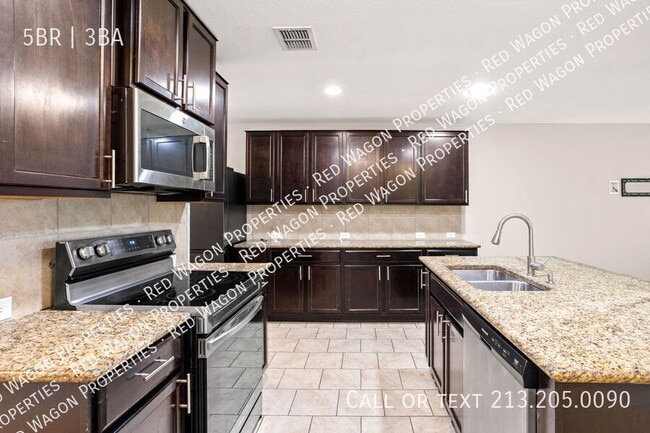 Building Photo - 12023 Sapphire River