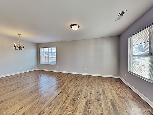 Building Photo - 1160 Rainier Ln