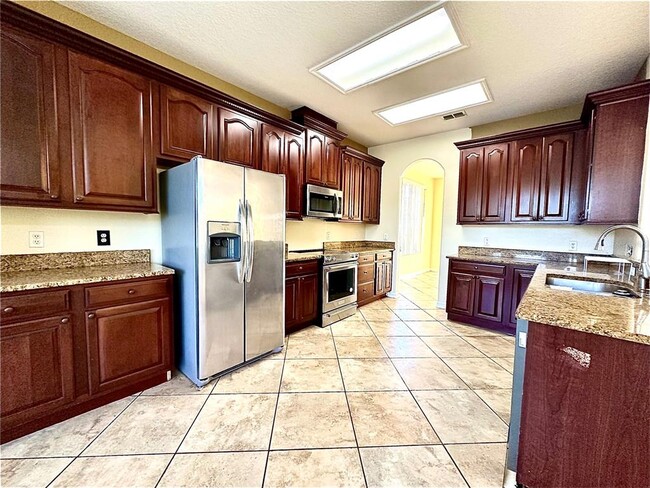 Building Photo - 12714 Moss Park Ridge Dr
