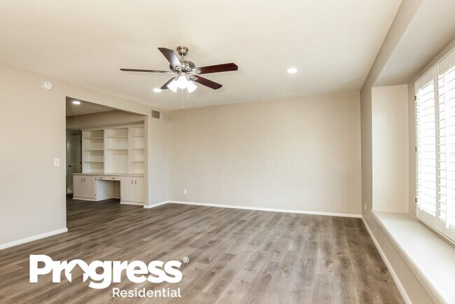 Building Photo - 6308 N 40th Dr