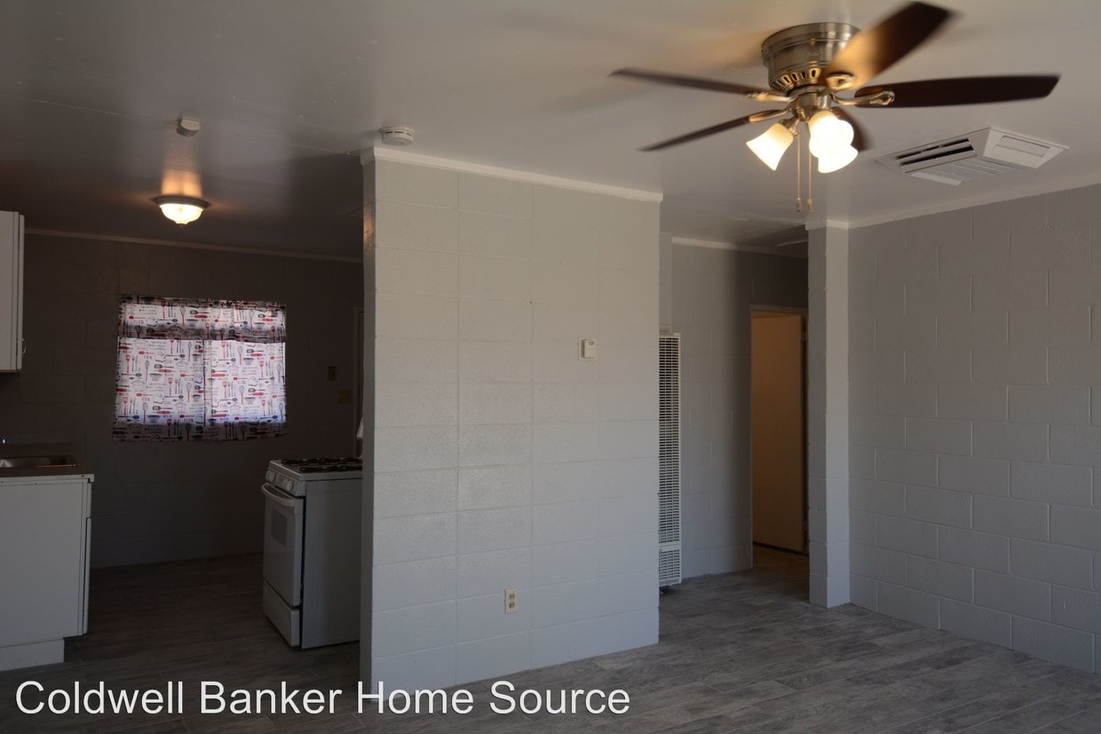 Building Photo - 421 Juniper St