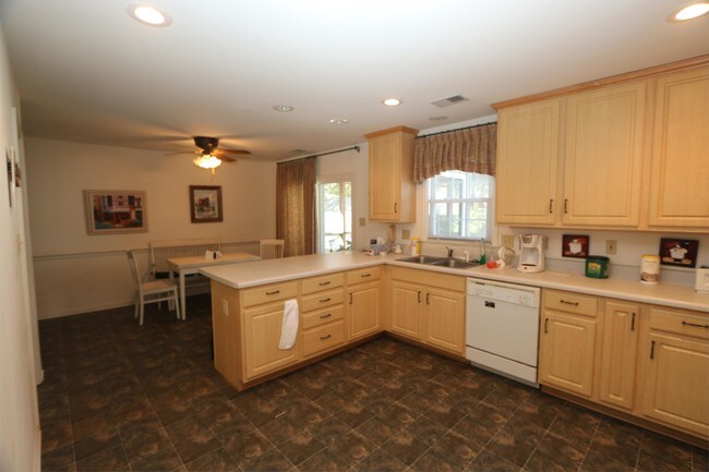 Foto del edificio - 508 Mediterranean Ave