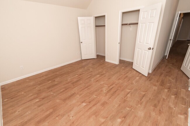 Building Photo - 6305 Hogue St