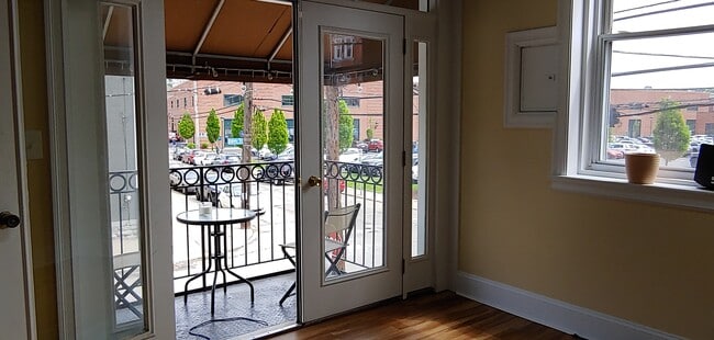 Sweet balcony - 84 S 24th St