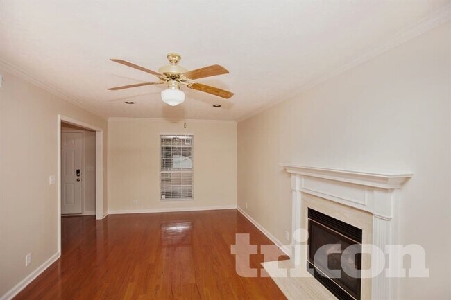 Foto del edificio - 2041 Glastonbury Dr