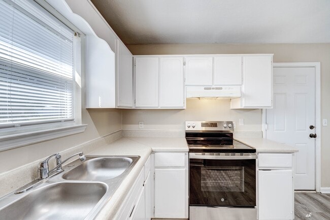 Foto del edificio - 3722 Burnham Way