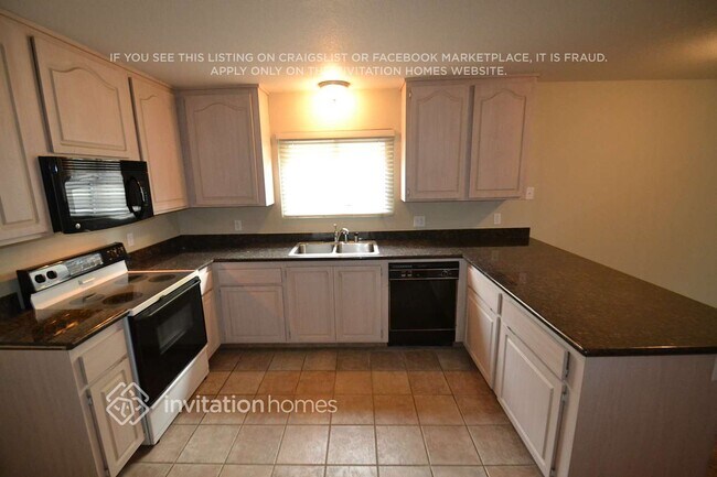 Building Photo - 1542 Claremont Dr