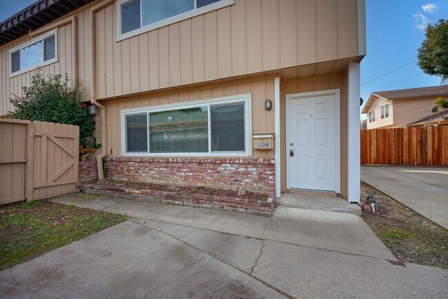 Foto del edificio - 5336 Karbet Way