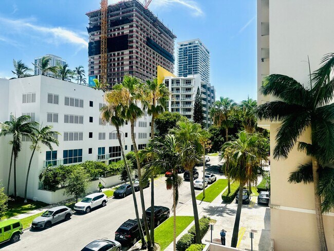 Foto del edificio - 555 NE 30th St