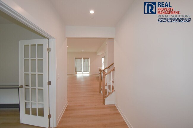 Foto del edificio - Luxury 4 bd 3.5 bath with office, bonus ro...