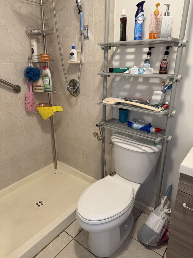 Foto del edificio - 36 Mersereau Ave