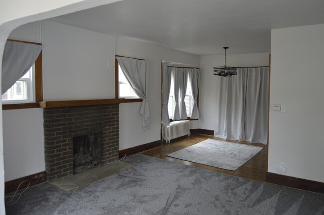 Foto del edificio - 3 Bedroom, 1.5 Bath House for Rent