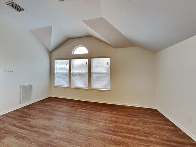Foto del edificio - 4428 Blossomwood Dr