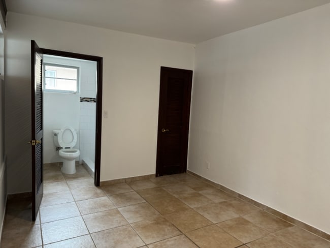 Foto del edificio - 251 NE 41st St