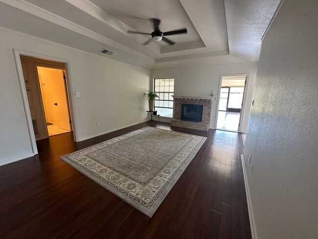 Foto del edificio - Beautiful South Bossier Home with Sunroom!