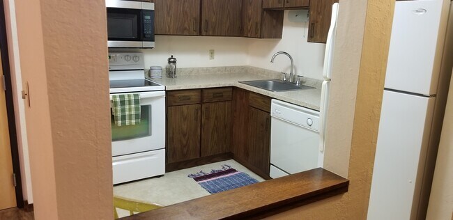 Foto del edificio - 3155 Coachman Rd