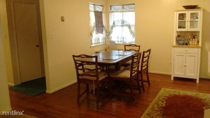 Foto principal - 5370 Farley St