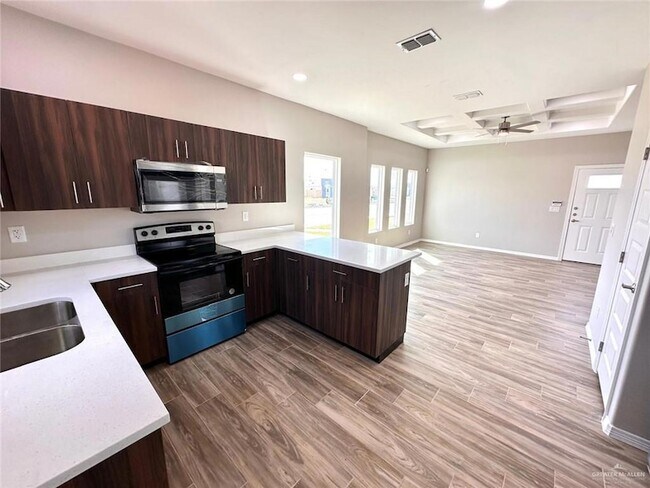 Foto del edificio - 4004 Walnut Ave