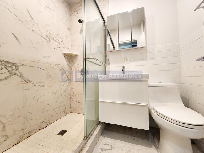 Foto del edificio - 156 E 85th St