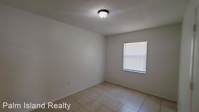 Foto del edificio - 3 br, 1 bath House - 3204 W Reynolds St
