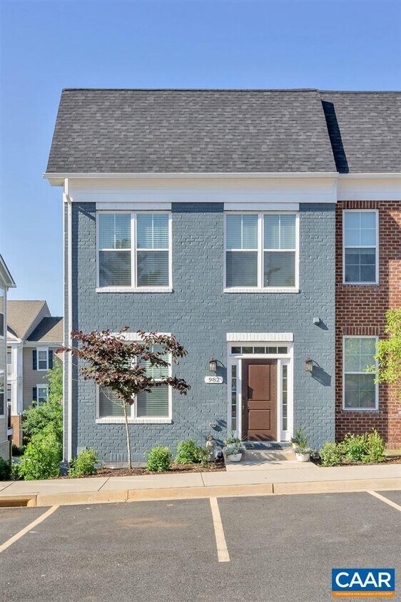 Foto principal - 982 Belvedere Way