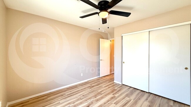 Foto del edificio - 9256 W Purdue Ave
