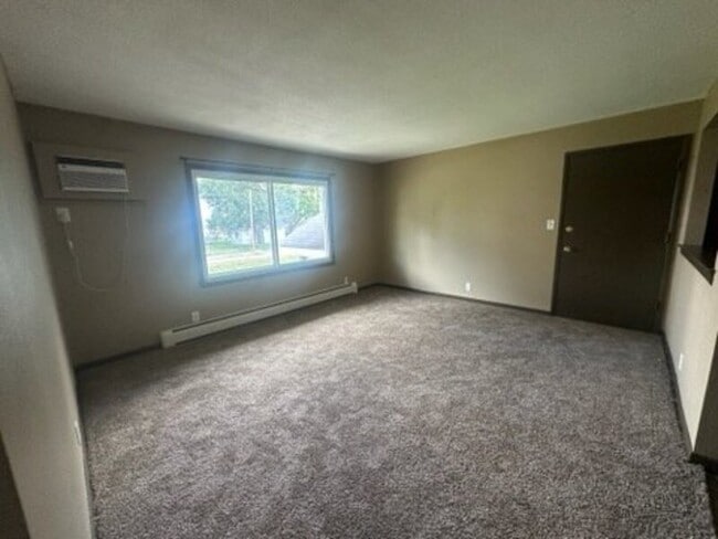 Foto del edificio - 450 Laurel St