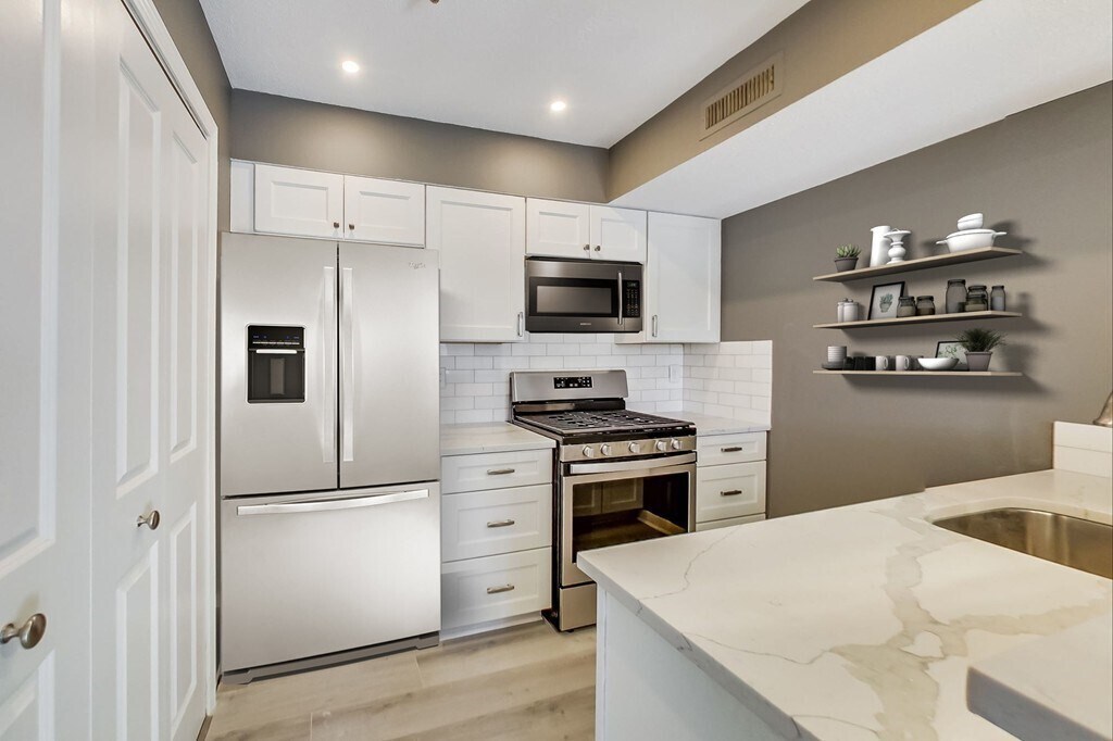 Foto principal - 147 Kelton St