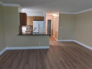 Building Photo - 2501 Riverside Dr