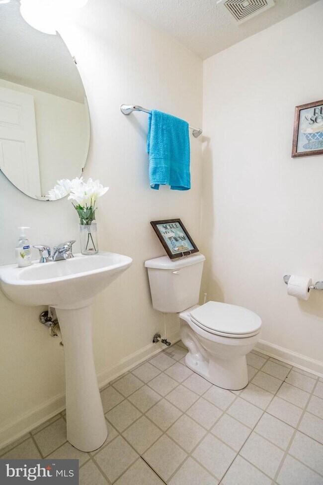 Foto del edificio - 1516 Martock Ln