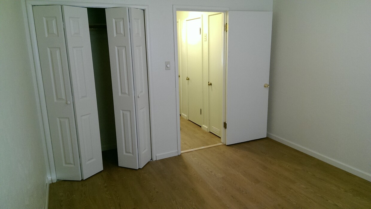 Foto principal - 3481 McKinley Ave