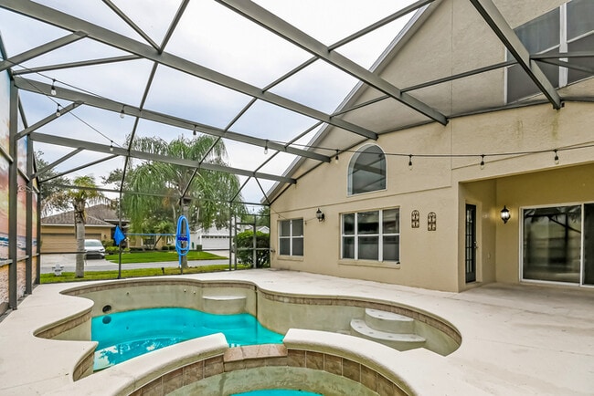 Building Photo - 216 Westmoreland Cir