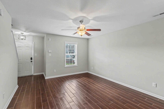 Foto del edificio - 177 Glen Cannon Drive