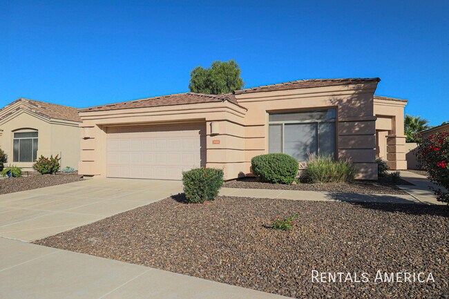 Building Photo - 2126 E Fawn Dr