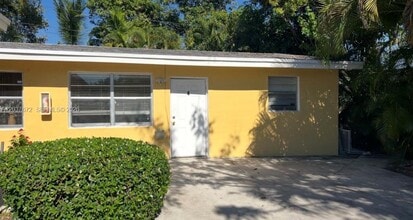 Building Photo - 706 SW 4th Terrace