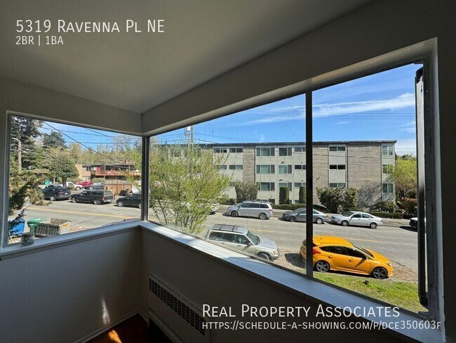 Foto del edificio - 5319 Ravenna Pl NE