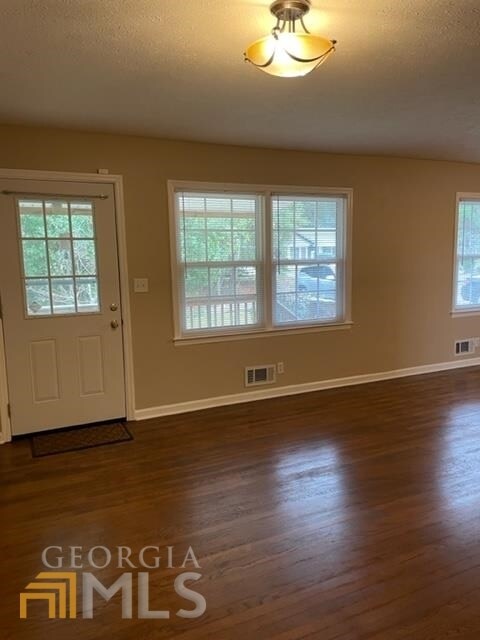 Foto del edificio - 271 Castleman Rd