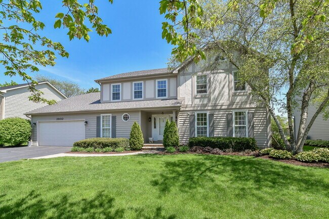 Building Photo - 2802 Wedgewood Dr