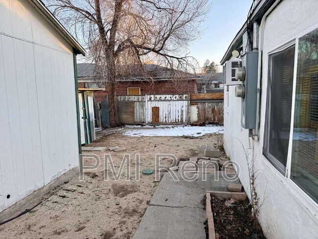 Foto del edificio - 1931 1/2 Valley Rd